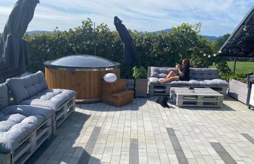 Chata pod strzechą w Beskidach - Foto 21