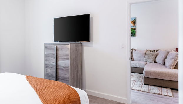 Enchanted Grove by Avantstay 30mins to Disney Private Pool - Foto 2, Habitación