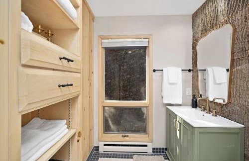 Chalet Getaway, Hot Tub, Pet Friendly! - Foto 10