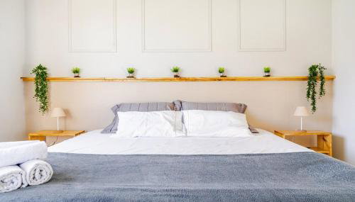 Casa espaçosa com quintal perto da lagoa - Foto 3