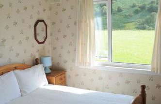Lamont Chalet Self catering holiday homes Creagmhor Glenelg IV408LA - Photo 9