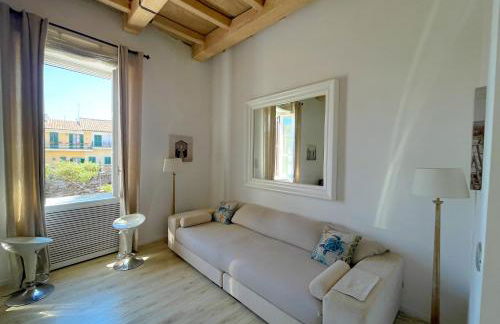 LUNA SUL PORTO Seaview Apartment - Bright and Spacious Flat in Central Nettuno, Steps from the Marina, Beaches, and Train Station - Photo 10