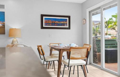 Stunning Beach Home - large patio, parking, ac & dog friendly! - Foto 60