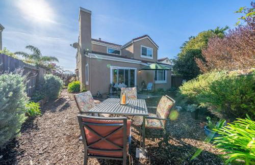 Succulents and Seashells - Coastal Paradise by Beach - Foto 6