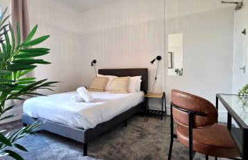 Claude Road Apartments by Switchback Stays - Photo 11