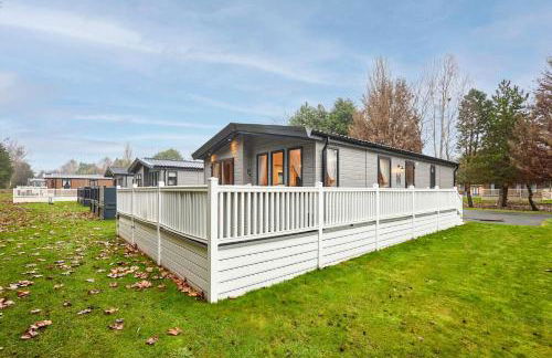 Peace Lodge with Hot Tub - Foto 20