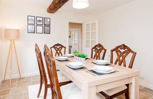 Farmhouse Retreat, 4 Bed, Pet Friendly - Photo 34