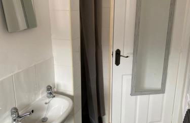 1st Floor Flat in Mews - Photo 10