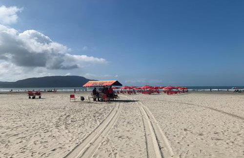 Apto22-Lindo -3 quartos- em Santos-SP com ar condicionado - Foto 35