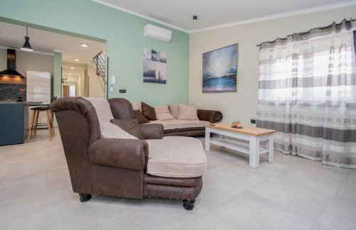 Villa Vala with a large yard near Pula - by Istrabook - Foto 23