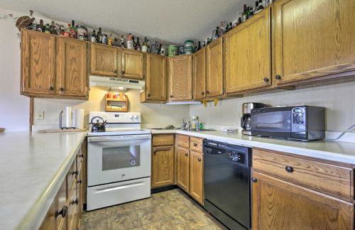 Upson Ski-InandSki-Out, End-Unit Cabin with Fireplace! - Foto 9