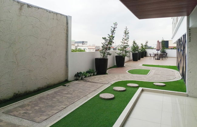 Simply Look And Cozy Studio At De Prima Apartment - Photo 16