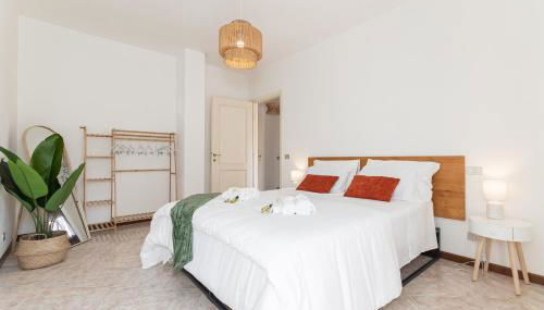 Méditerranée - 200m dal Mare, Parcheggio Privato, Idromassaggio - Foto 5, towels, wardrobe