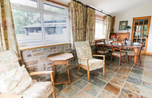 Holly Farm Cottage - Photo 10