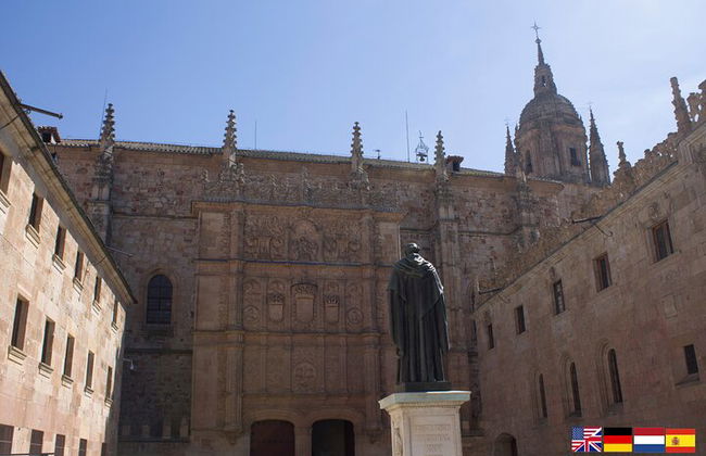 Visita obligada a pie por Salamanca (podría ser bilingüe) - Foto 1