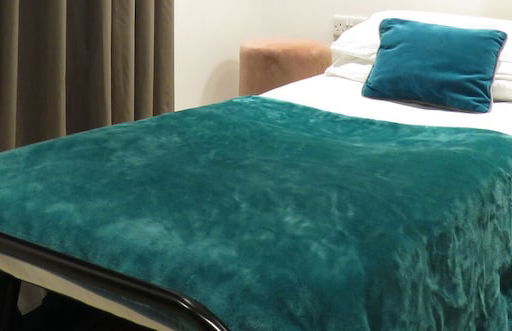 Tudors eSuites Birmingham House with Private Garden Free Parking - Foto 6