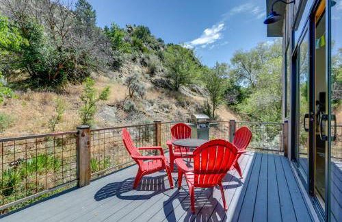 New Castle Getaway with Grill and Mountain Views! - Foto 19