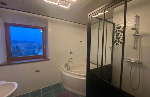 Logement dans maison + extérieur - Foto 7