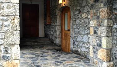 Stephania's Stone House - Photo 5