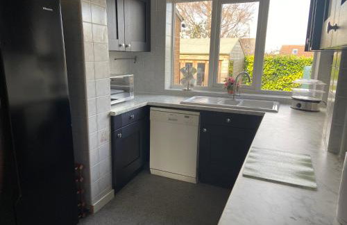 Large 4 bedroom home in Boston Spa village In-between York, Harrogate and Leeds, Sleeps 9 - Foto 7