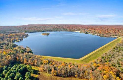 Gorgeous Cozy 5 Bedroom House with Hottub,Lake,Pool - Foto 56