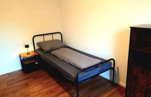 Seyfarthrooms - Monteurwohnung Großröhrsdorf 1 - zentrale Lage, gute Anbindung, voll ausgestattet - Foto 2