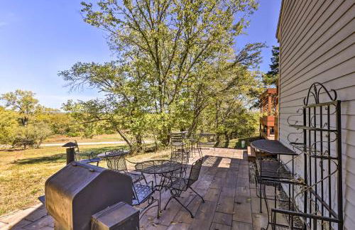 The Farm House with Deck and Historic Charm! - Foto 36