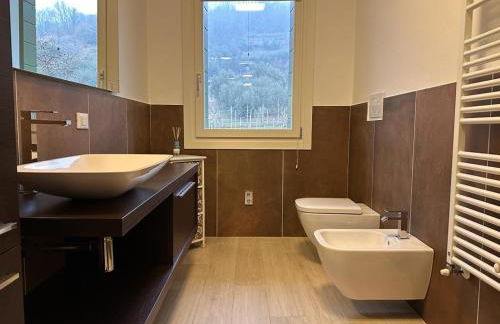 Welc-ōM Luxury Hillside Retreat - Photo 30