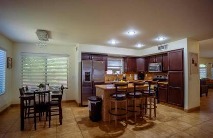 Full house w/ private heated pool and pizza oven! - Foto 37