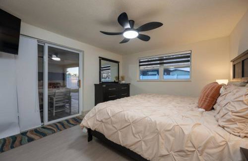 Home With Heated Pool Near Beaches - Foto 31