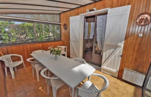 Nice Home In Saint Cannat With Wifi - Foto 16