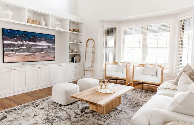 Private Luxury Oasis w Pool HT Parking - Photo 1