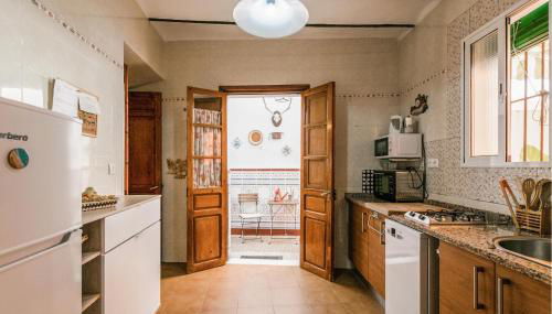 Amazing Home In El Pedroso With Wifi - Foto 5