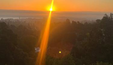 Big Bright Burlingame Hills Bay View Home - Foto 3