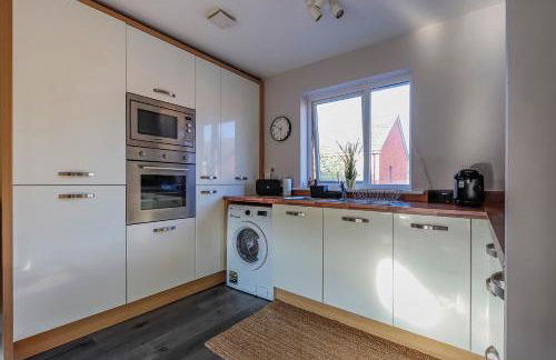 Noah Suite - Central 2BR Apartment with Parking & WIFI - Foto 17