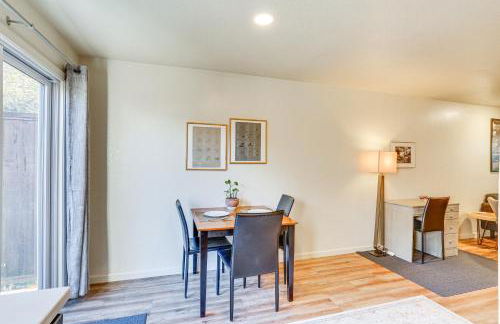 Airy Fortuna Apartment with Deck! - Foto 9