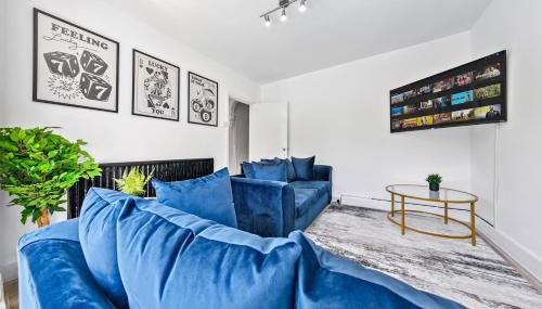 Spacious 3 Beds Home - walking distance from Shirley High Street - sleep 7 - Free Parking - Pool Table - 50" TV - Foto 2