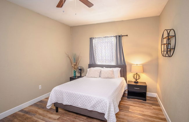 Large 3br/2ba Family Home W/patio Near Downtown! - Foto 7