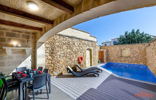 A Stunning Pet Friendly Villa With a Pool Gozo - Foto 1