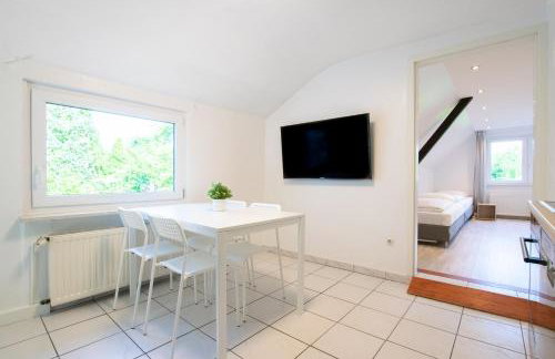 Tolstov Apartments - 3 Room Apartments with Garden - 20 Min Messe DUS & Airport DUS - Foto 13