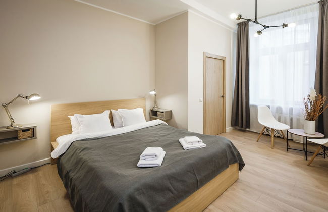 Bearsleys Downtown Apartments - Photo 10