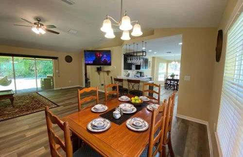 Sundance' Acres Peaceful and Private New House with Hot Tub and Fire Pit - Photo 19