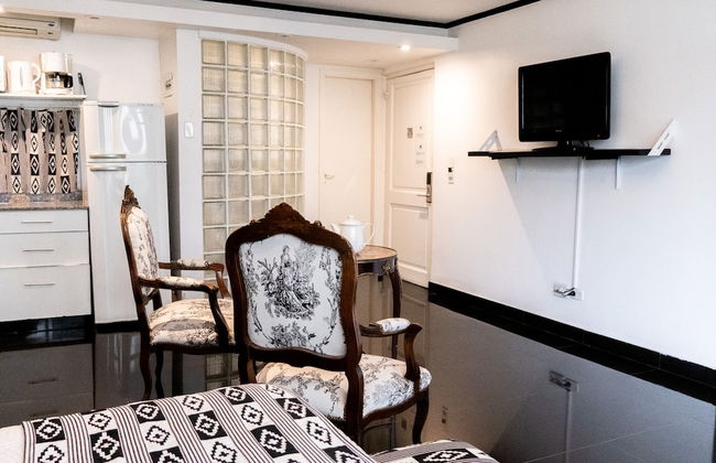 Moreno 820 by DOT Suites - Photo 22