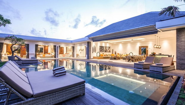 Villa 15 Stunning 6 BR Villa 400m to Beach - Foto 5, Habitación
