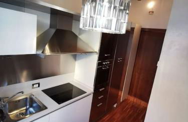 Metro stop, Prada & Design - Foto 18