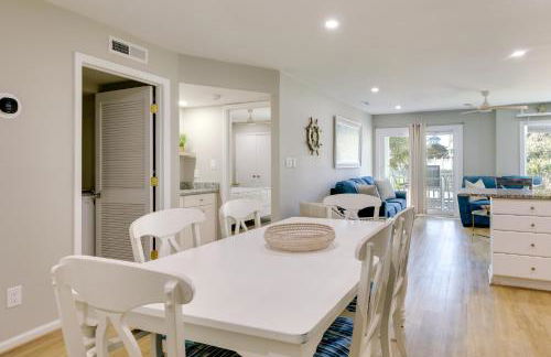 Emerald Isle Condo with Indoor Pool and Beach Access! - Foto 8