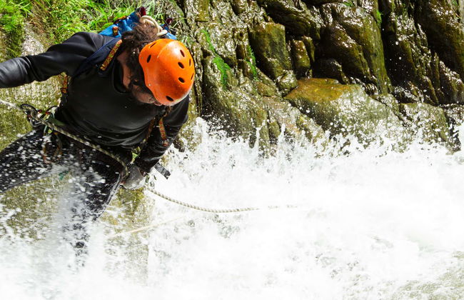 Barranquismo en el Parque Nacional Peneda-Gerês - Foto 1
