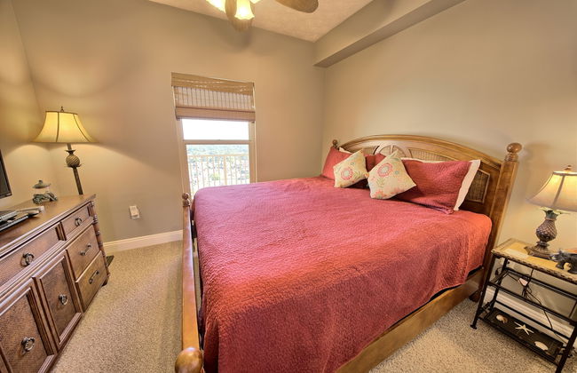 Stylish Oceanfront Condo with Beach and Picnic Area Access - Unit 1706 by RedAwning - Foto 4