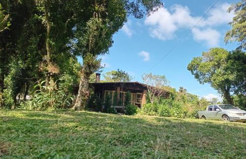 Chalé alpino em canela rs todo mobiliado com cozinha lareira split Wi-Fi 2 quartos perto do centro - Foto 2