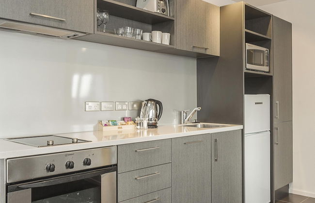 Barclay Suites - Photo 20